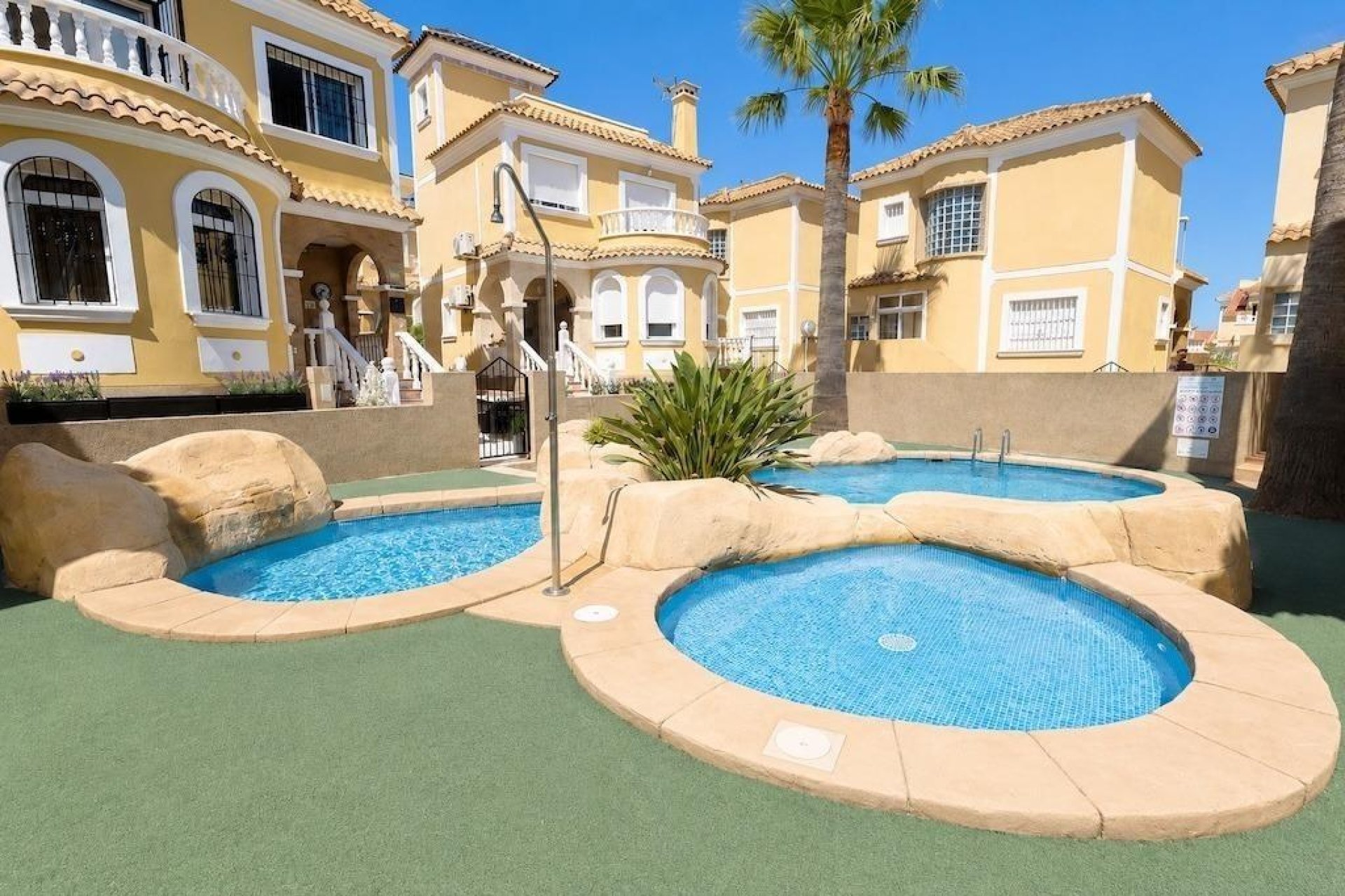 Revente - Maison de ville -
Orihuela Costa - Las Filipinas