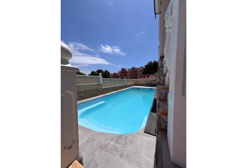 Revente - Maison de ville -
Orihuela Costa - Villamartín-Las Filipinas