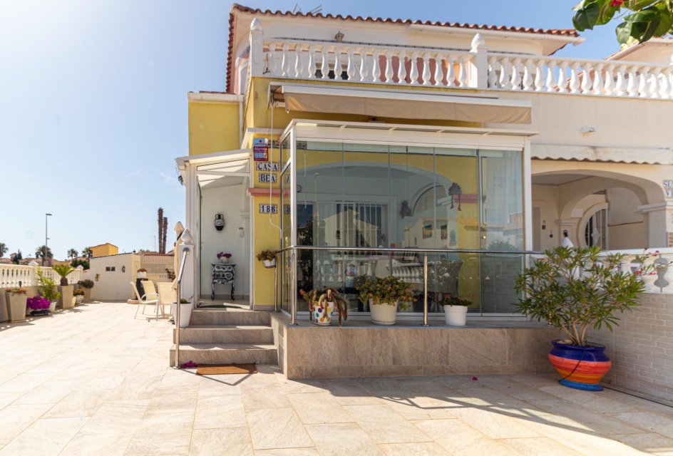 Revente - Terraced house -
Orihuela Costa - La Regia