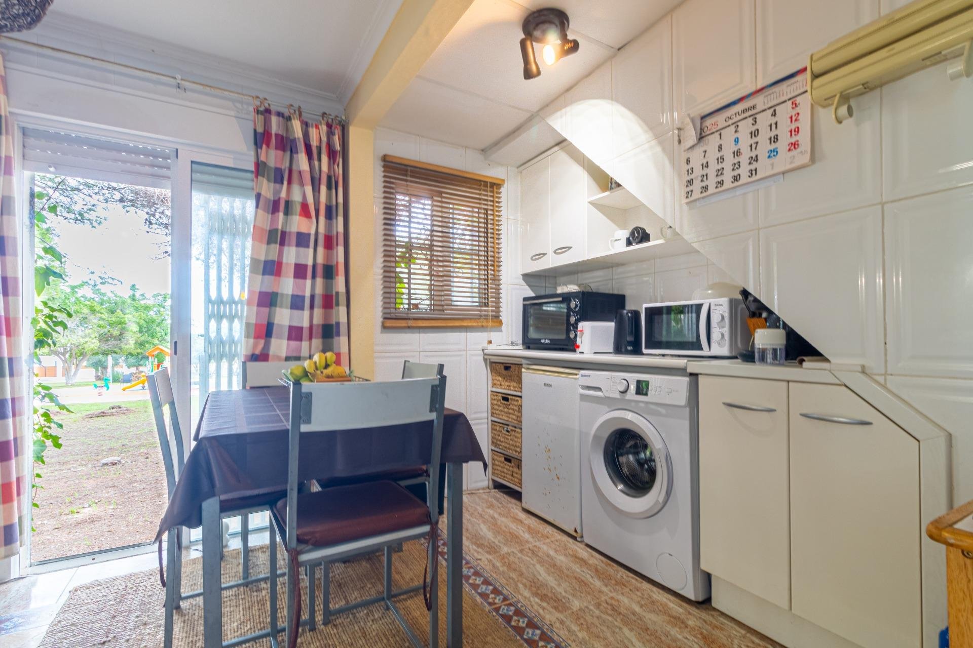 Revente - Terraced house -
Torrevieja - Los altos