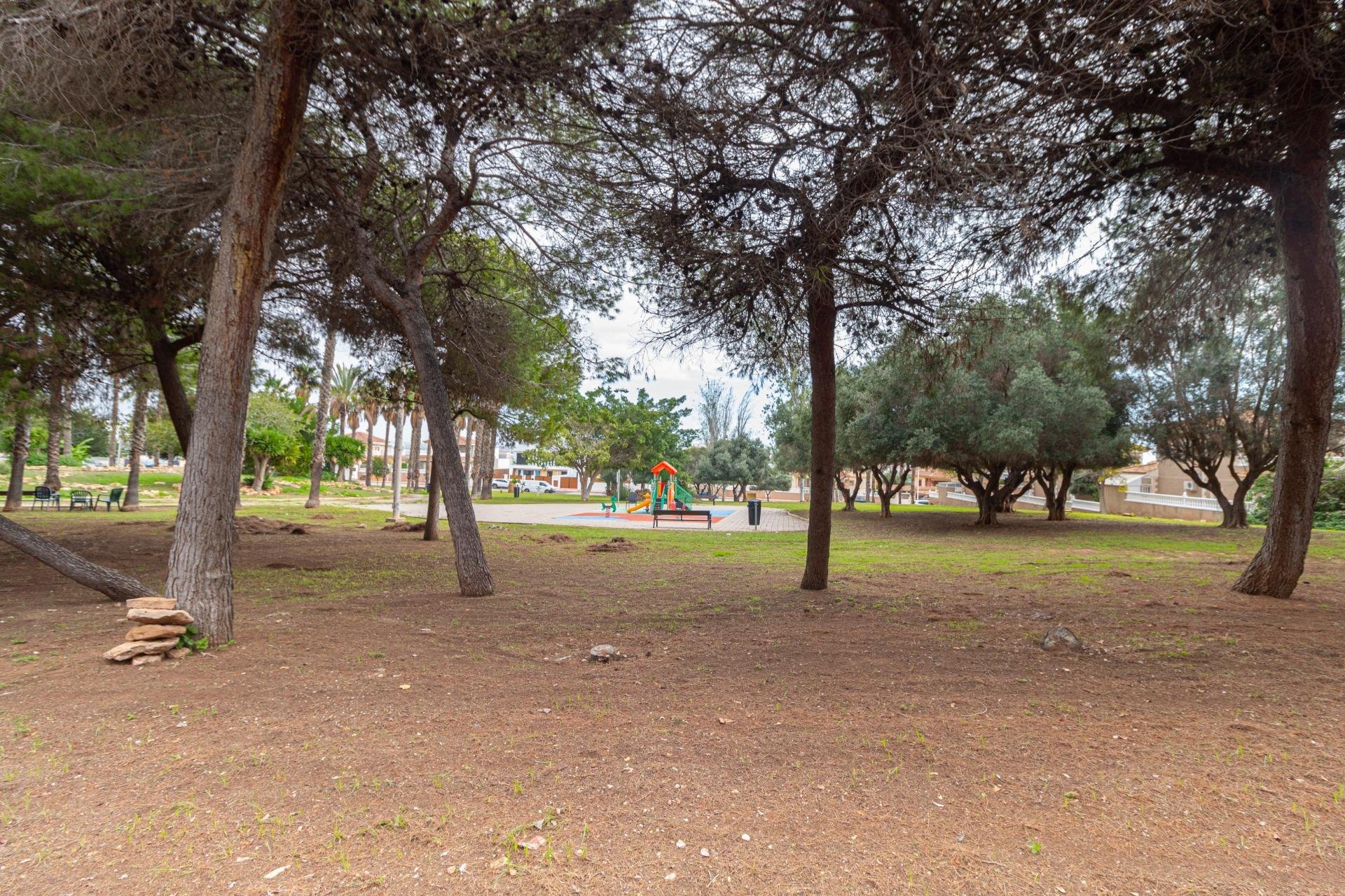 Revente - Terraced house -
Torrevieja - Los altos