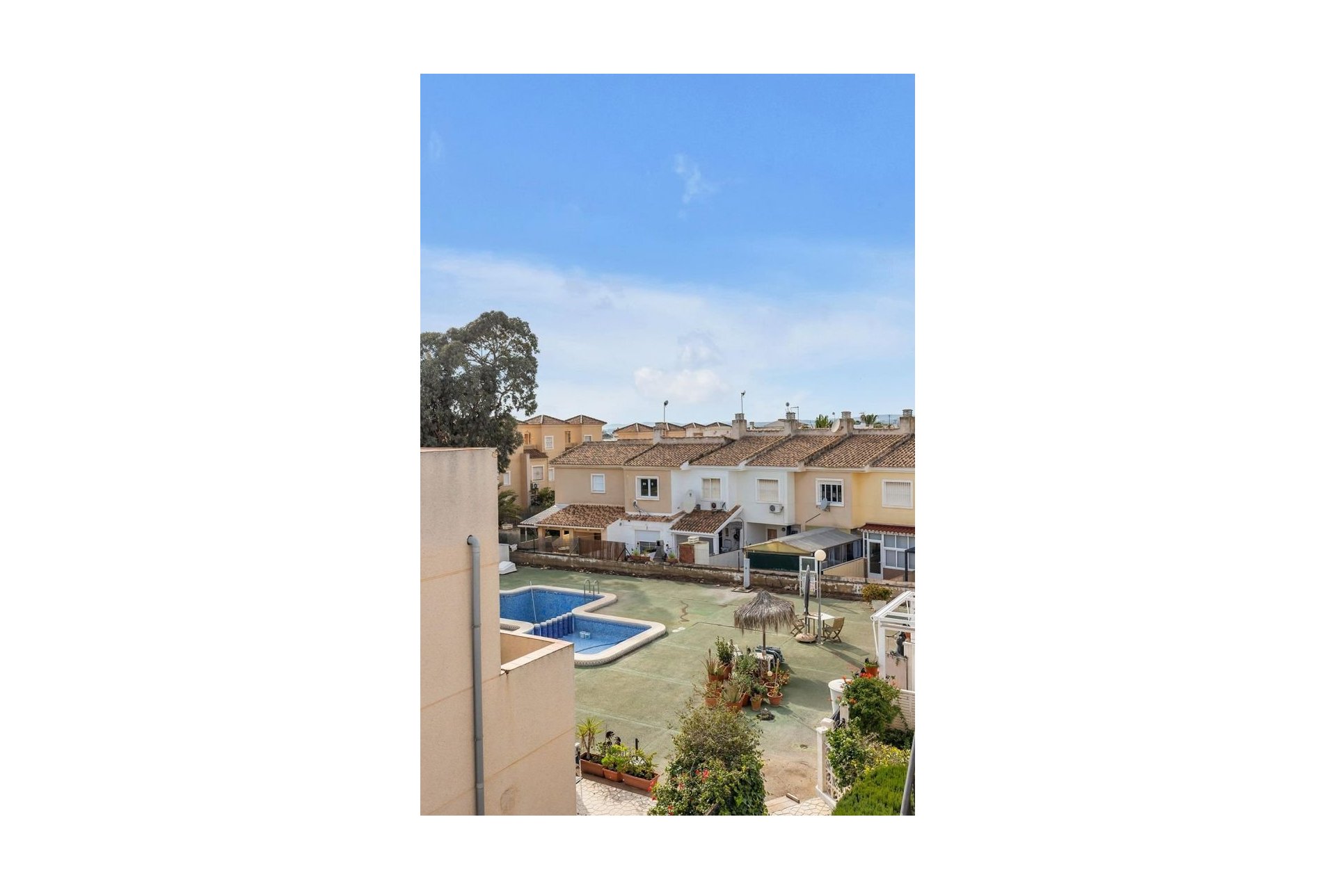 Revente - Villa -
Guardamar del Segura - Urbanizaciones