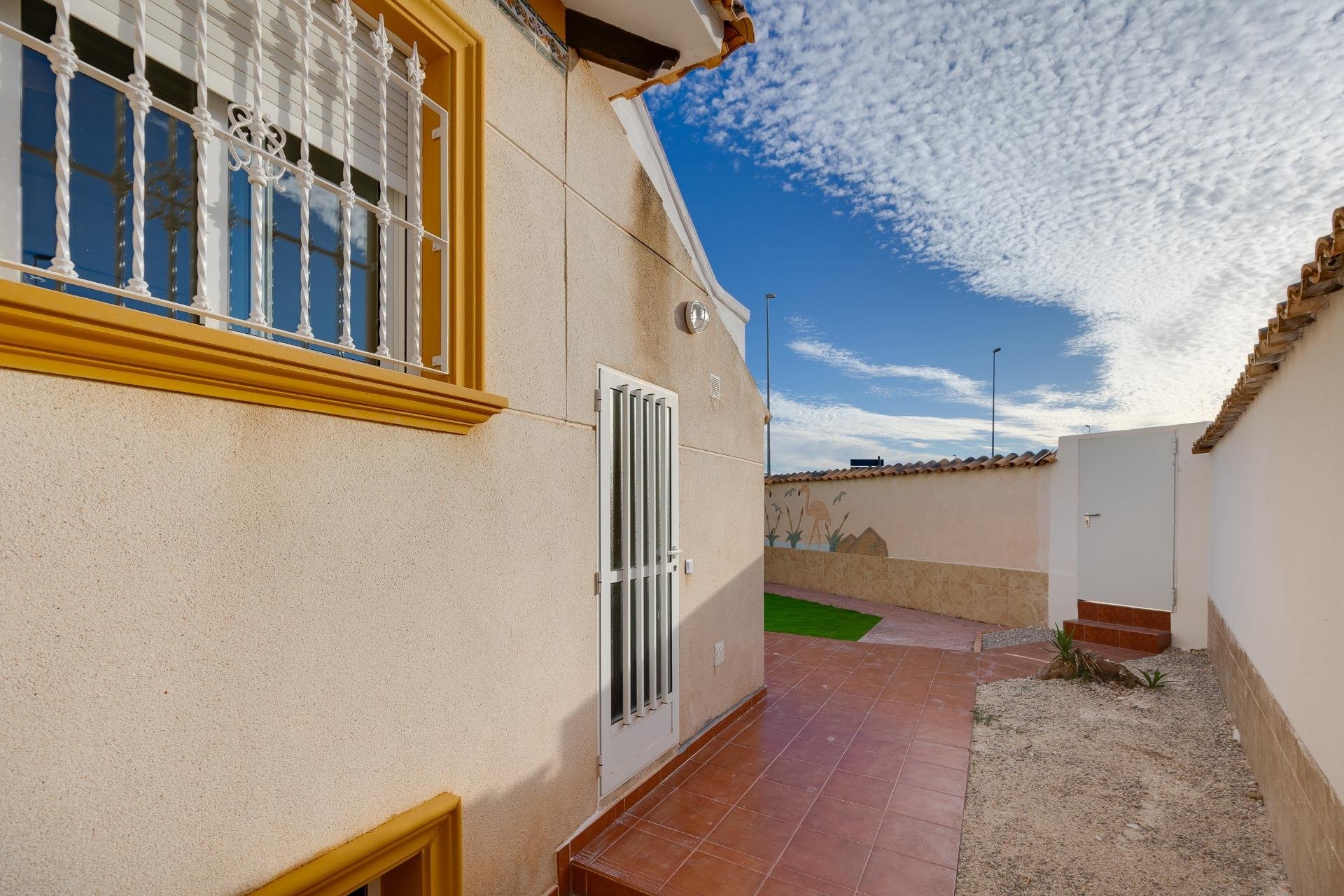 Revente - Villa -
Orihuela Costa - La Zenia
