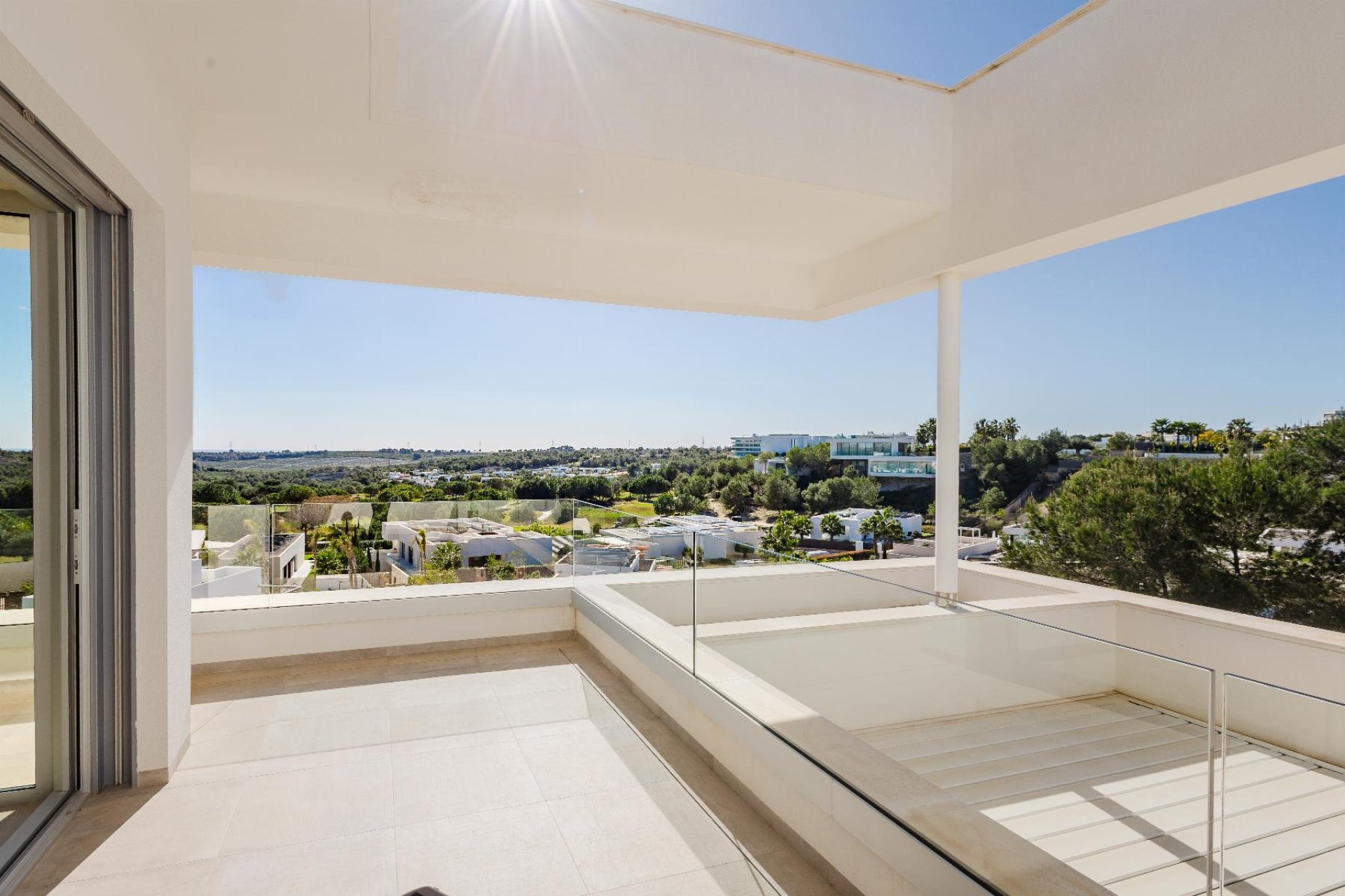Revente - Villa -
Orihuela Costa - Las Colinas Golf