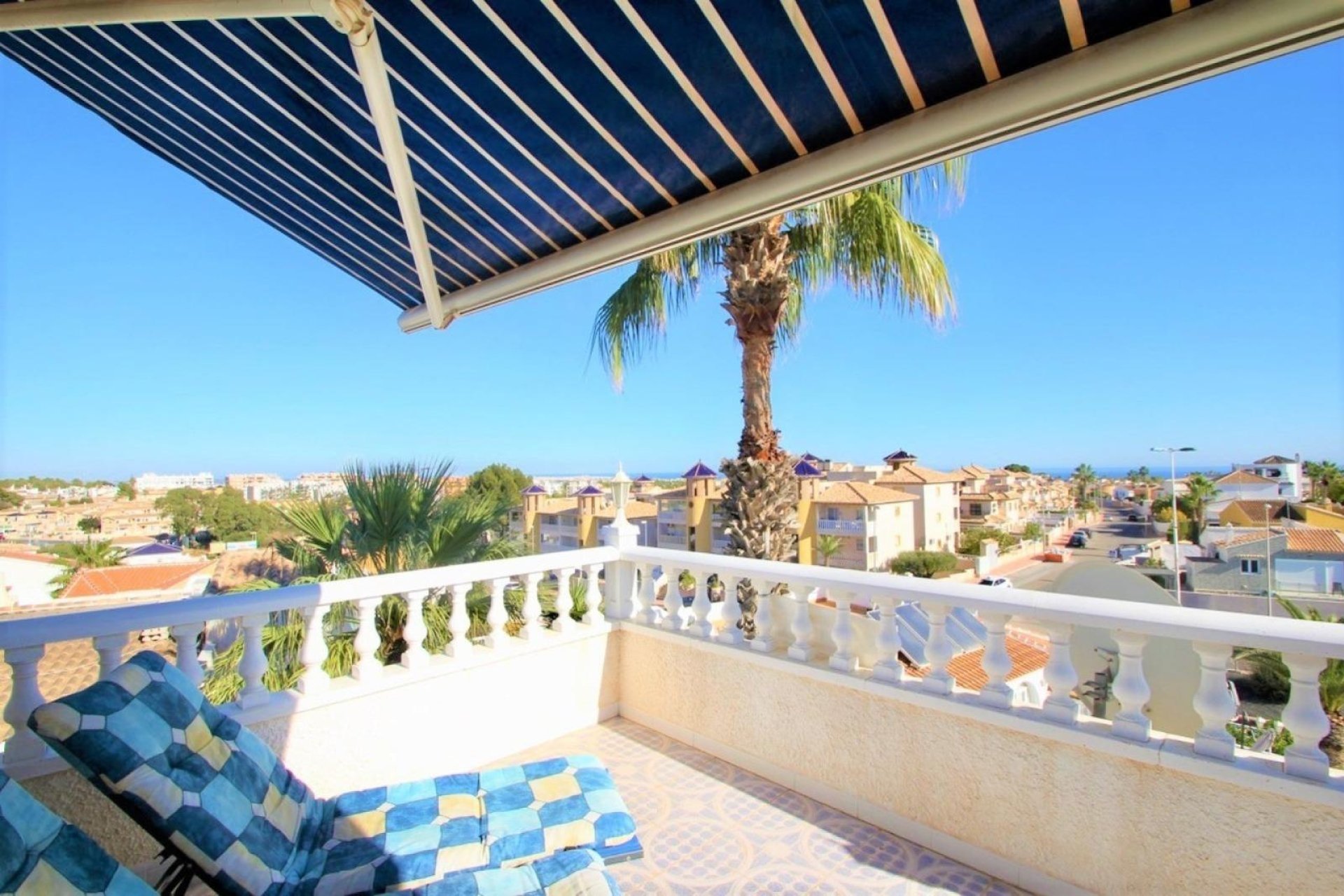 Revente - Villa -
Orihuela Costa - Lomas de Cabo Roig-Los Dolses