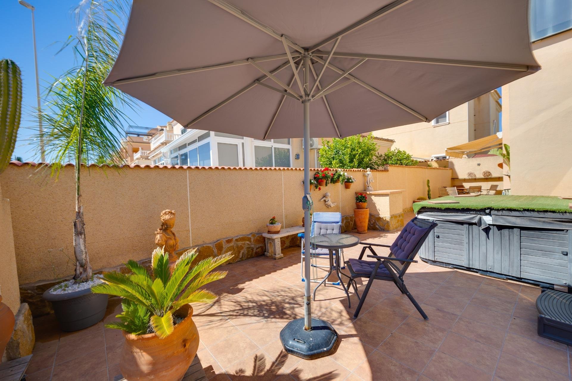 Revente - Villa -
Orihuela Costa - Lomas de Don Juan