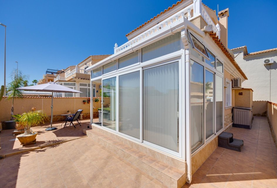 Revente - Villa -
Orihuela Costa - Lomas de Don Juan