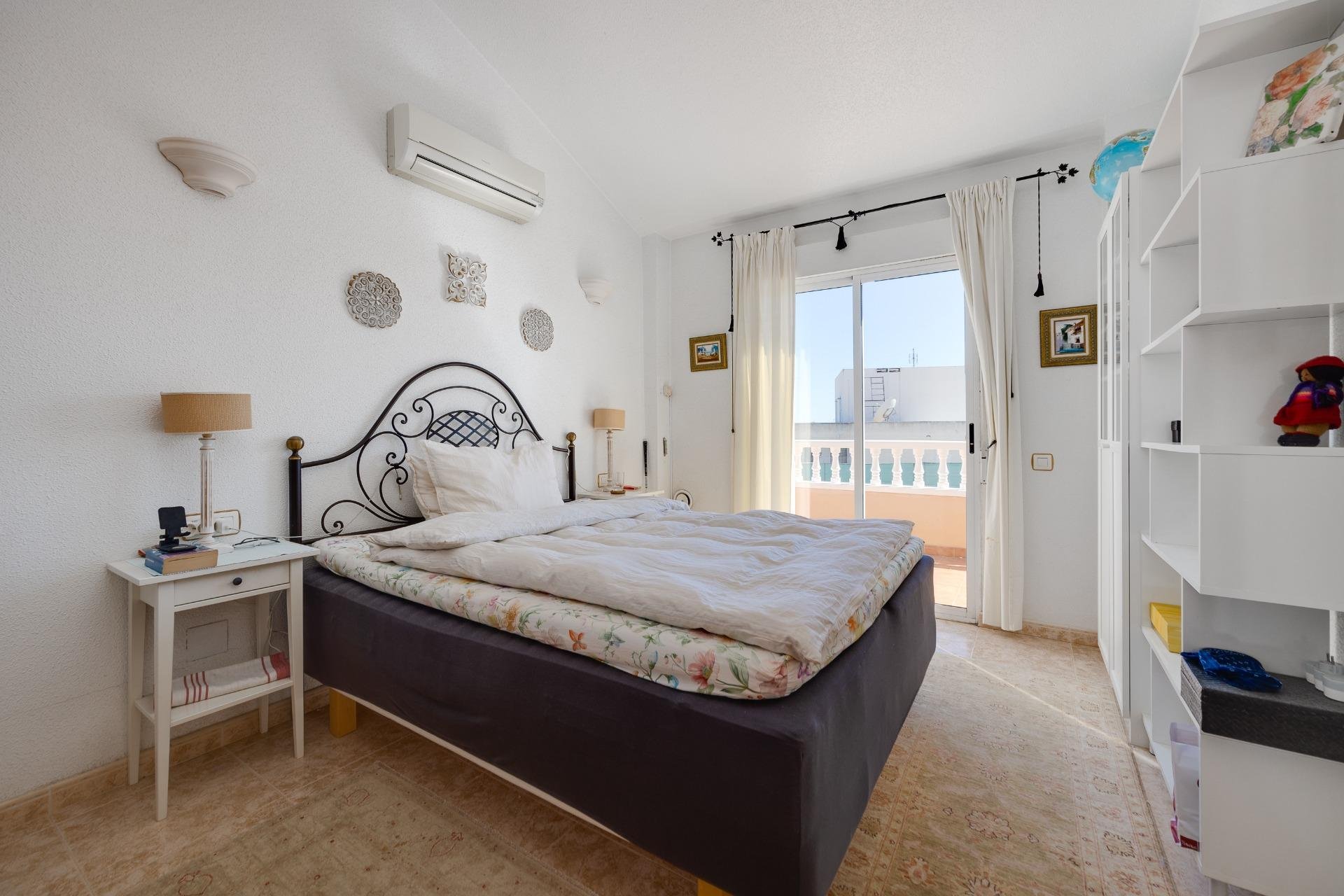 Revente - Villa -
Orihuela Costa - Lomas de Don Juan