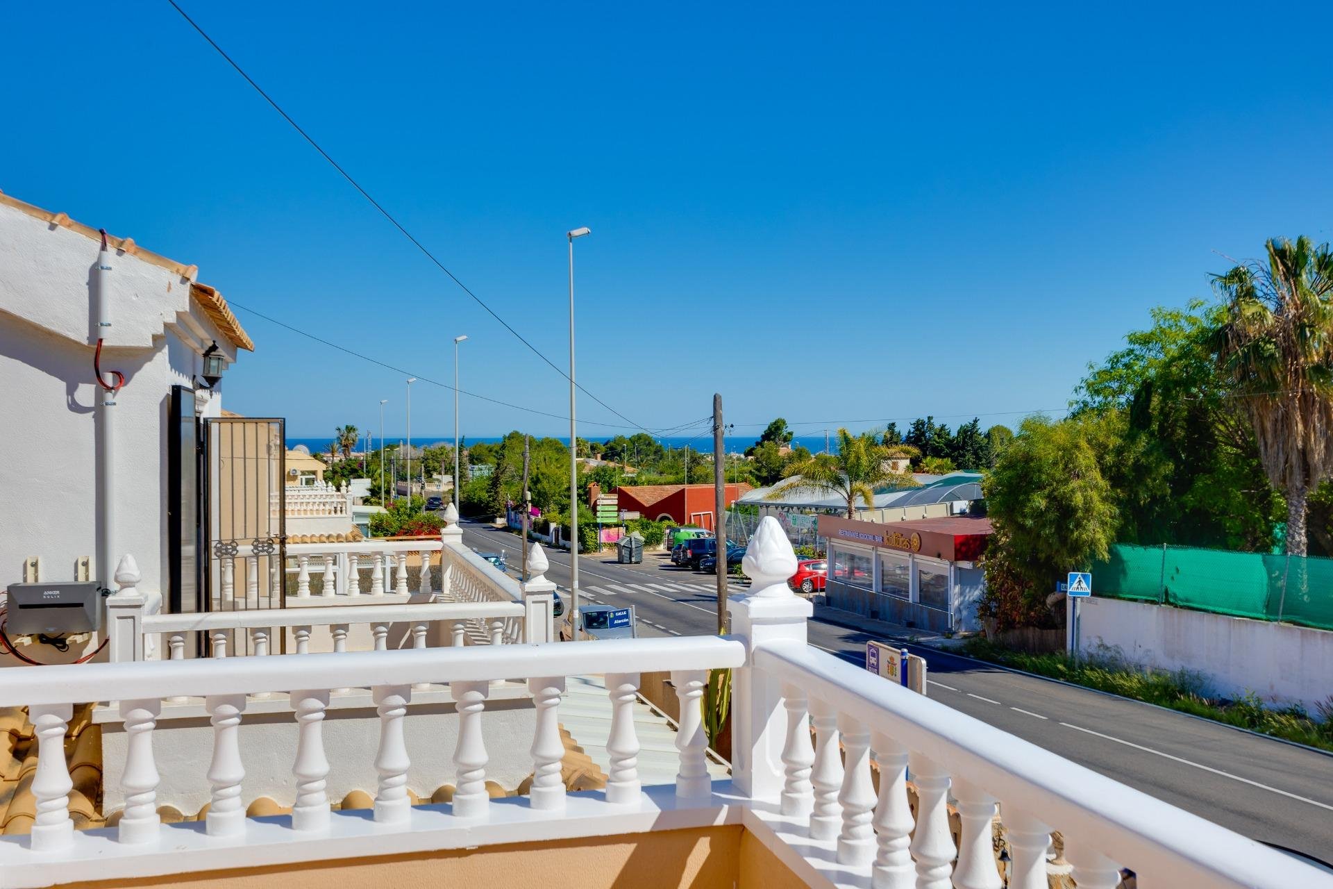 Revente - Villa -
Orihuela Costa - Lomas de Don Juan
