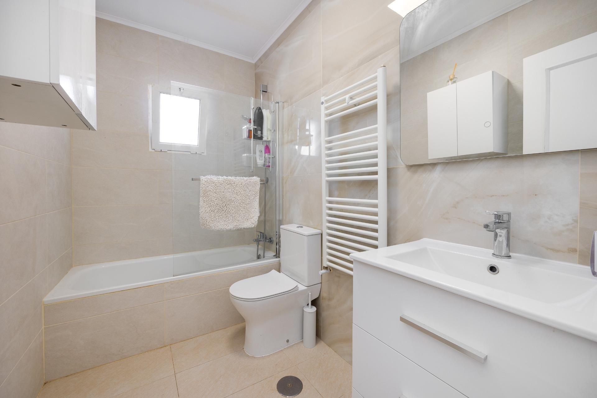 Revente - Villa -
Orihuela Costa - Los Almendros-La Florida