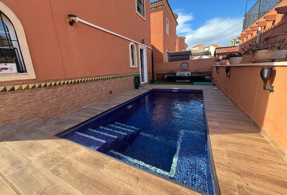 Revente - Villa -
Orihuela Costa - Playa Flamenca