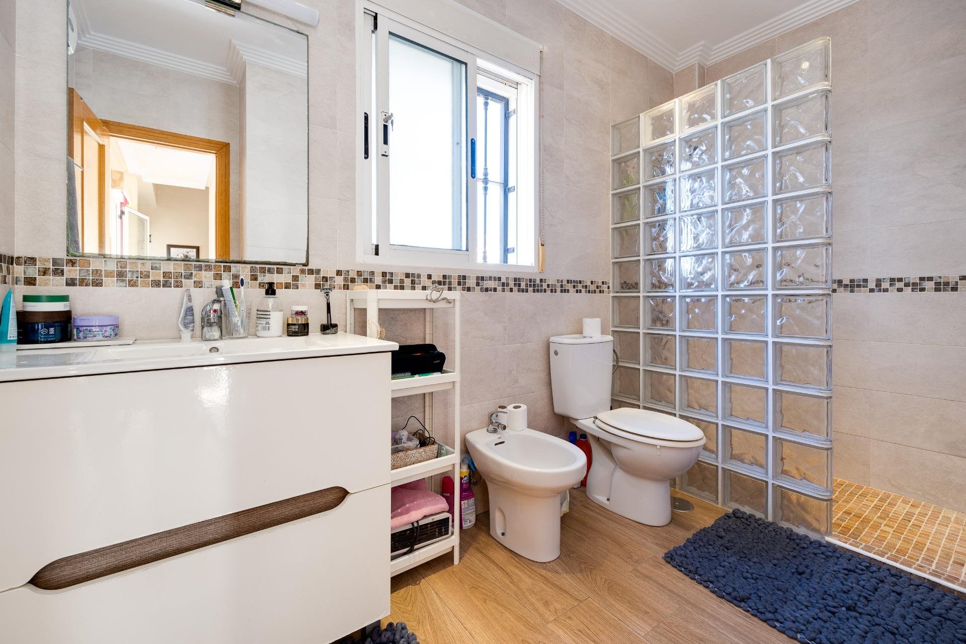 Revente - Villa -
Orihuela Costa - Urbanización Perla del Mar