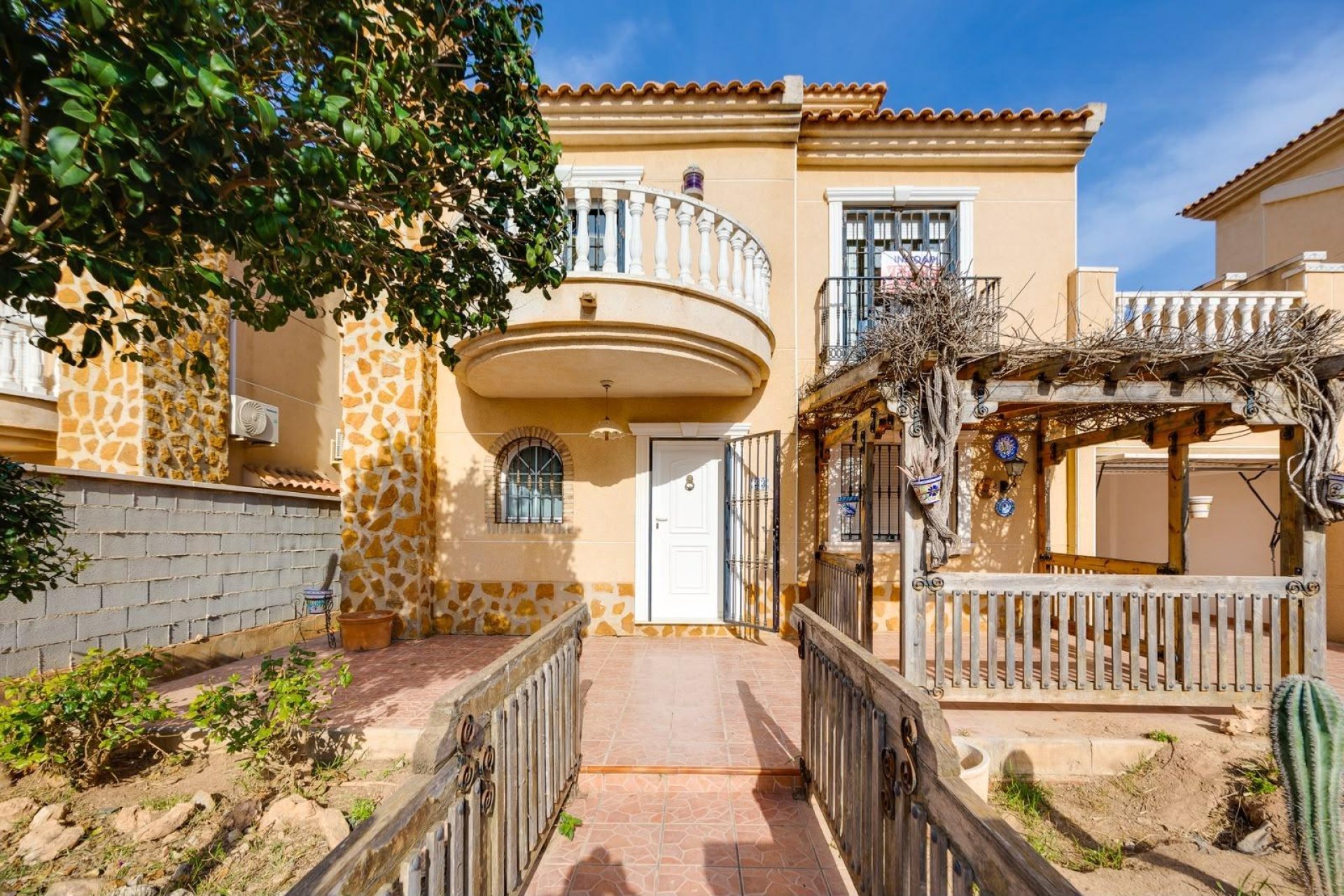 Revente - Villa -
Torrevieja - Aguas Nuevas