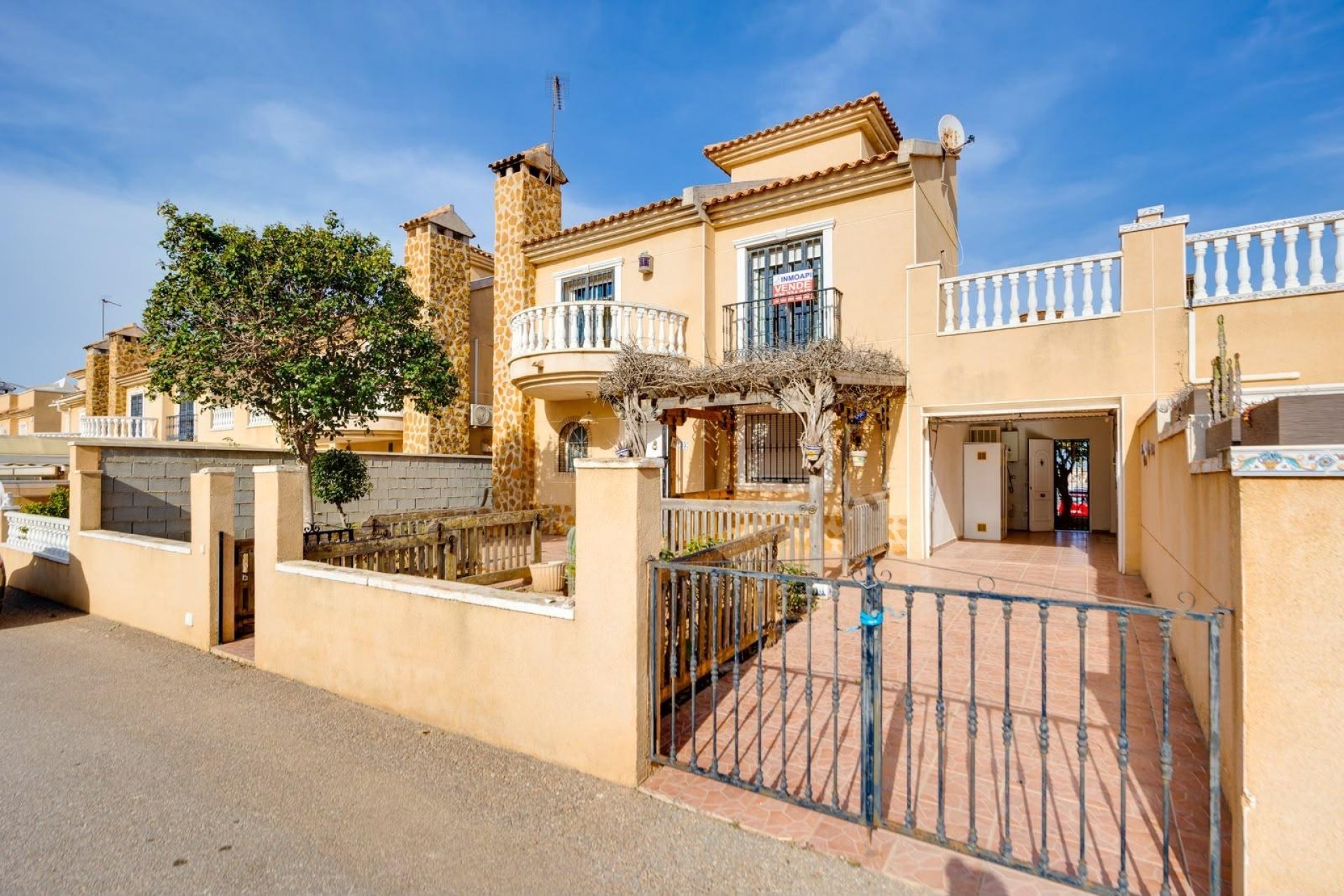 Revente - Villa -
Torrevieja - Aguas Nuevas