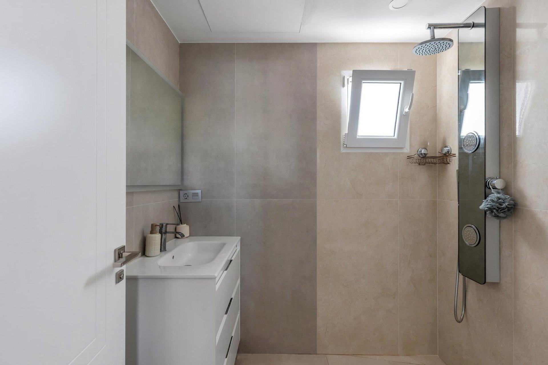 Revente - Villa -
Torrevieja - Los balcones