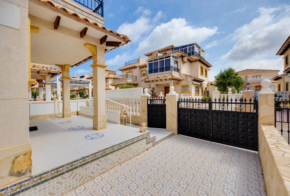 Segunda mano - Adosado -
Orihuela Costa - Cabo Roig