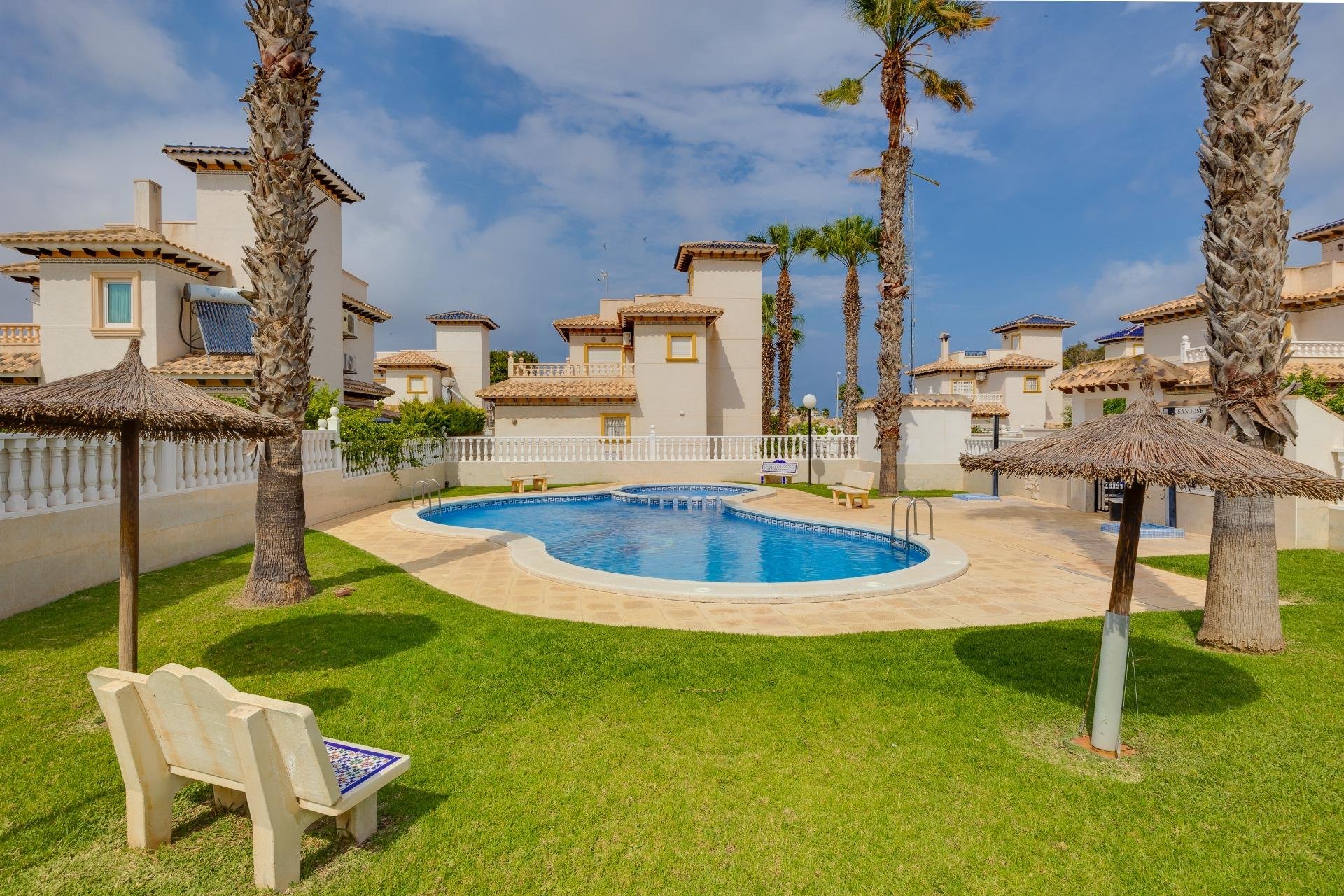Segunda mano - Adosado -
Orihuela Costa - Cabo Roig