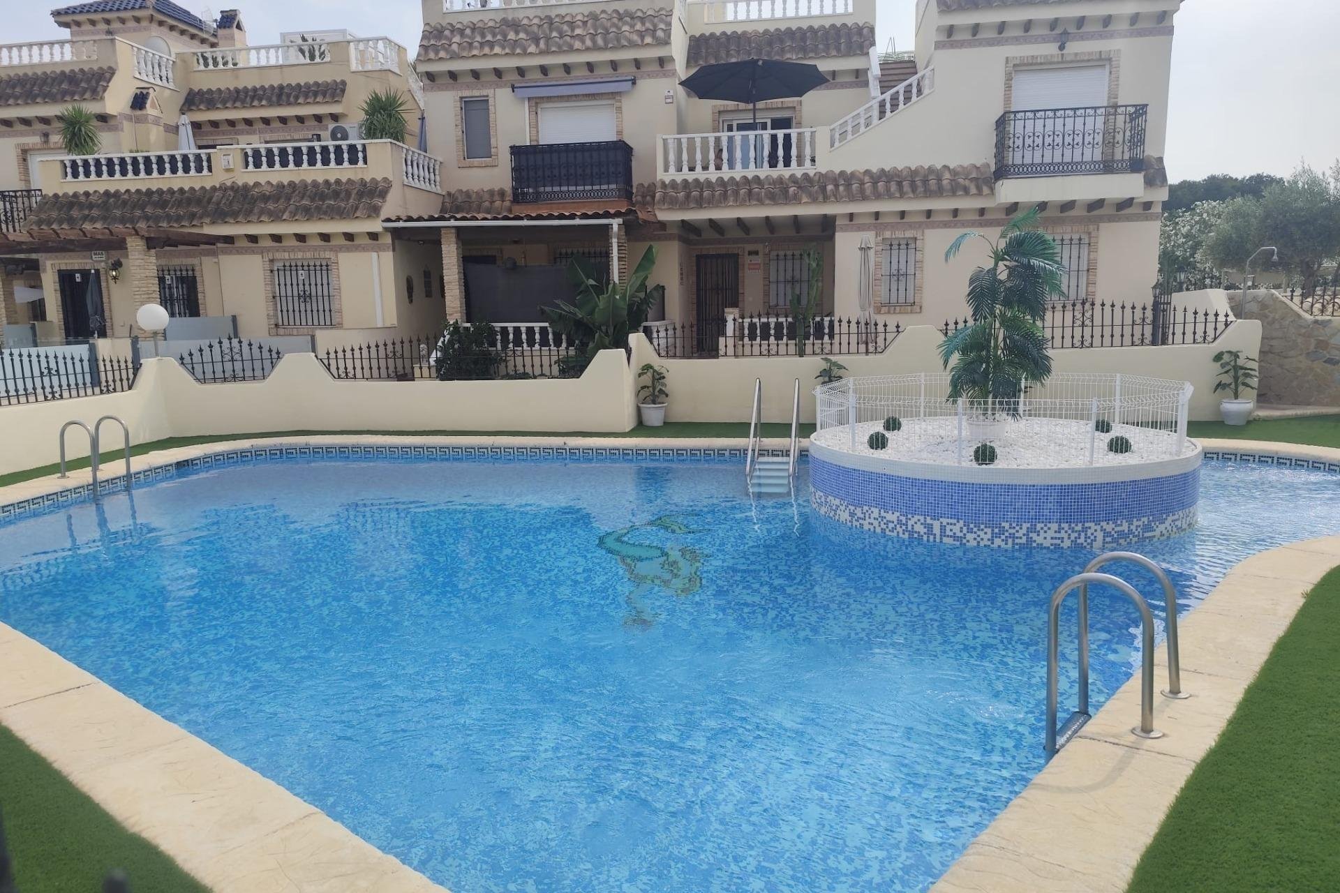 Segunda mano - Adosado -
Orihuela Costa - La Florida