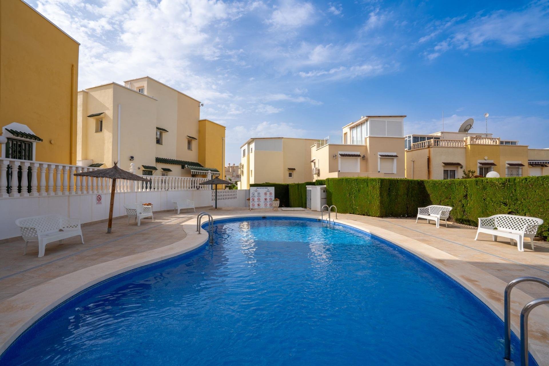 Segunda mano - Adosado -
Orihuela Costa - La Florida