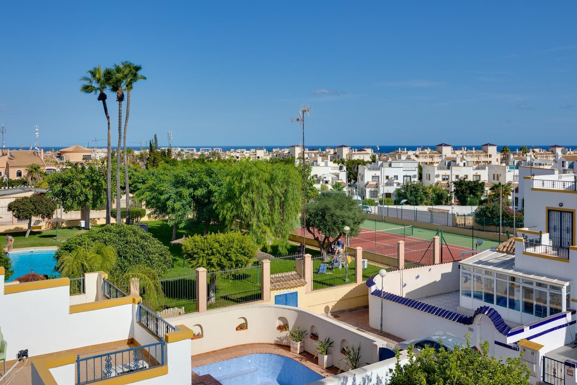 Segunda mano - Adosado -
Orihuela Costa - La Florida