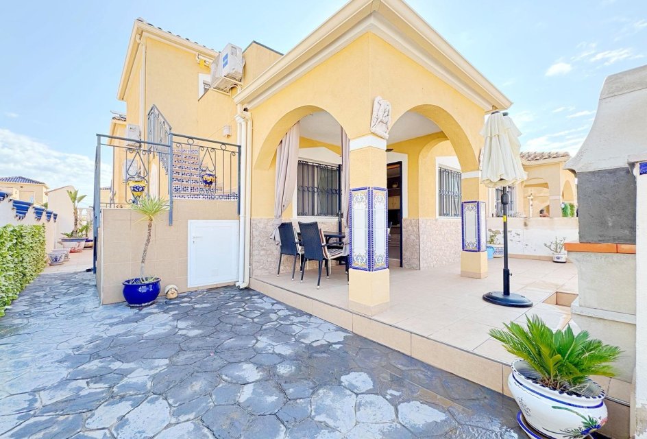 Segunda mano - Adosado -
Orihuela Costa - Urbanización Perla del Mar