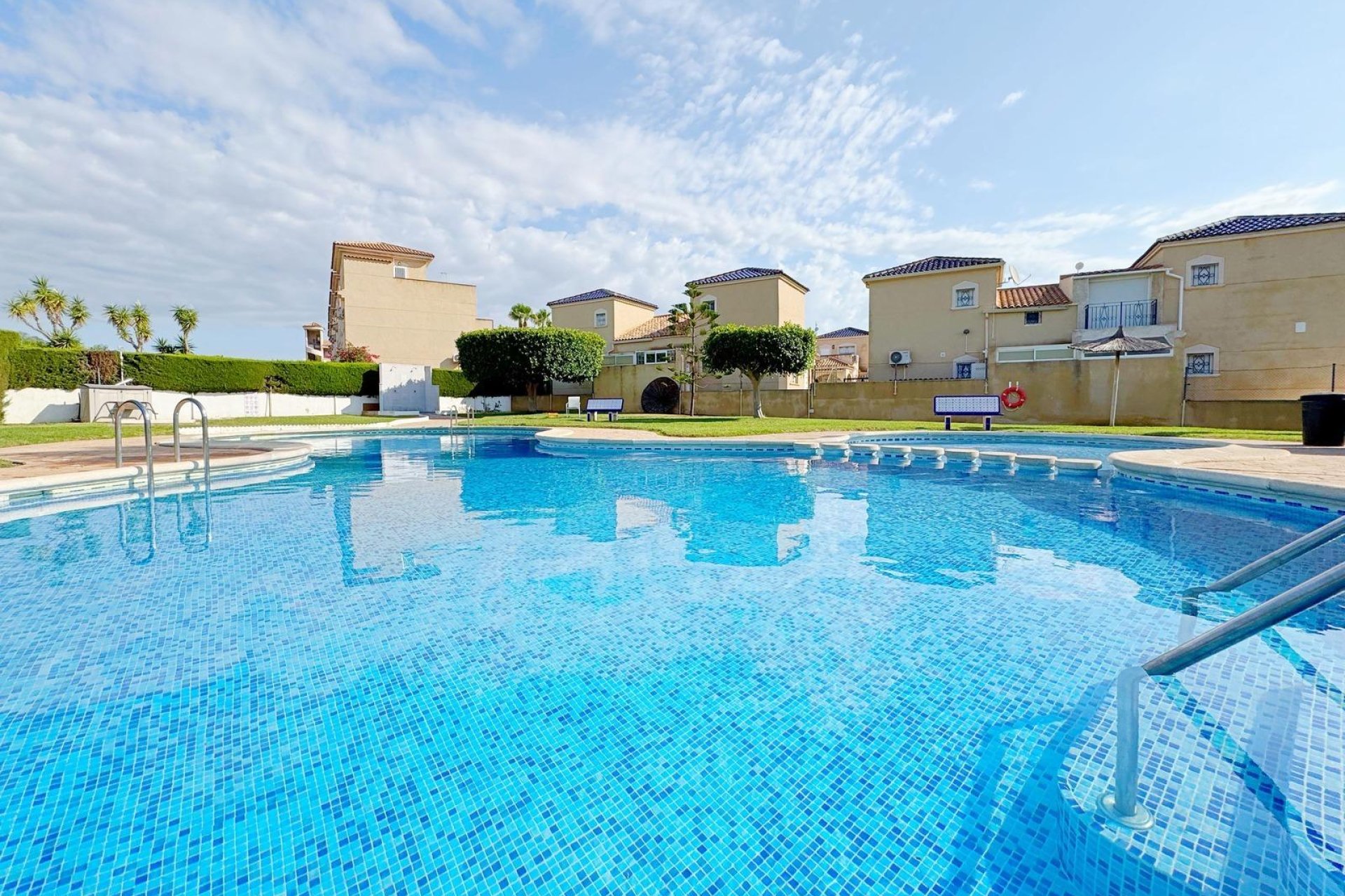 Segunda mano - Adosado -
Orihuela Costa - Urbanización Perla del Mar