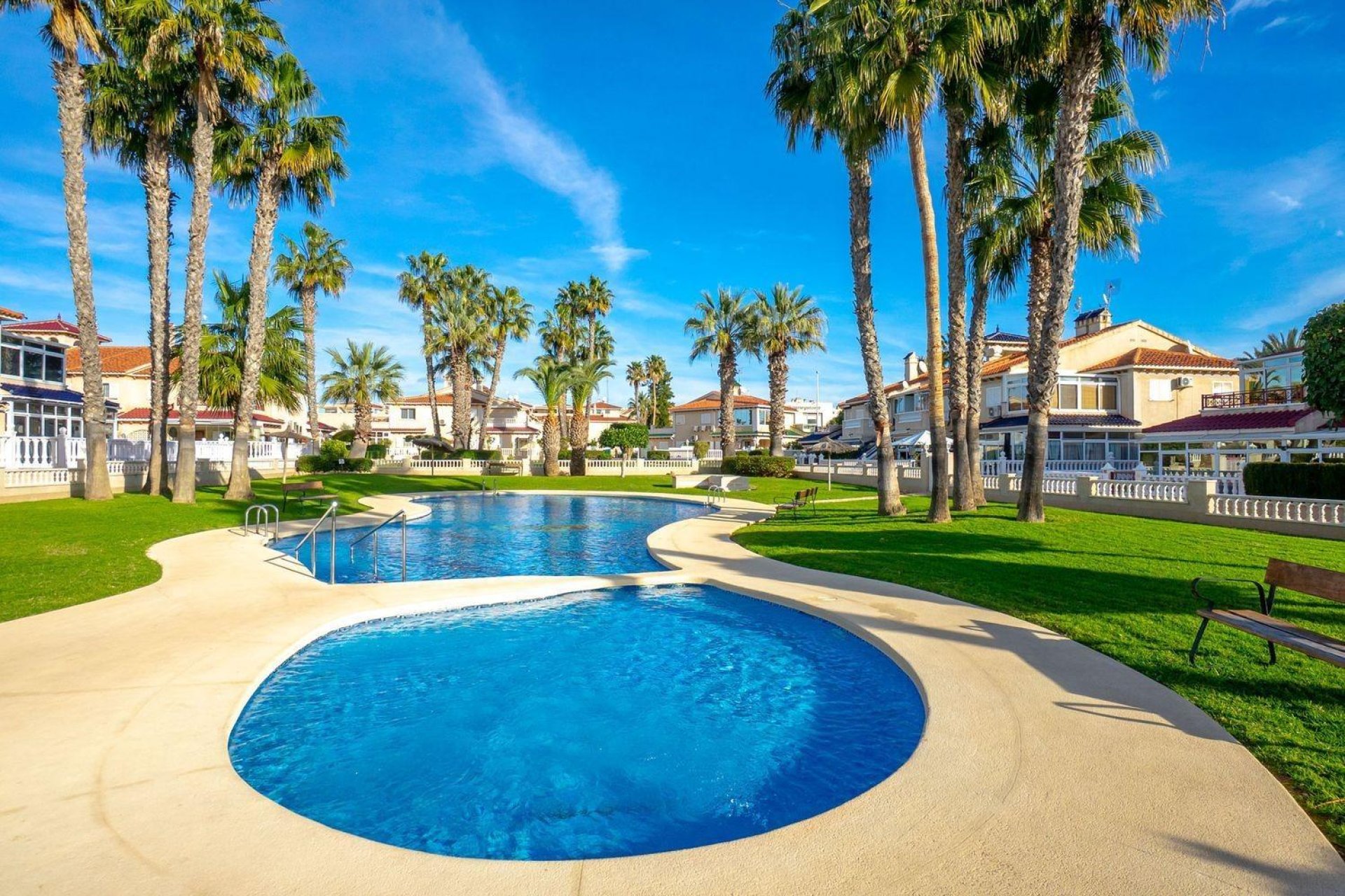 Segunda mano - Adosado -
Orihuela Costa - Zeniamar-Horizonte-La Campana