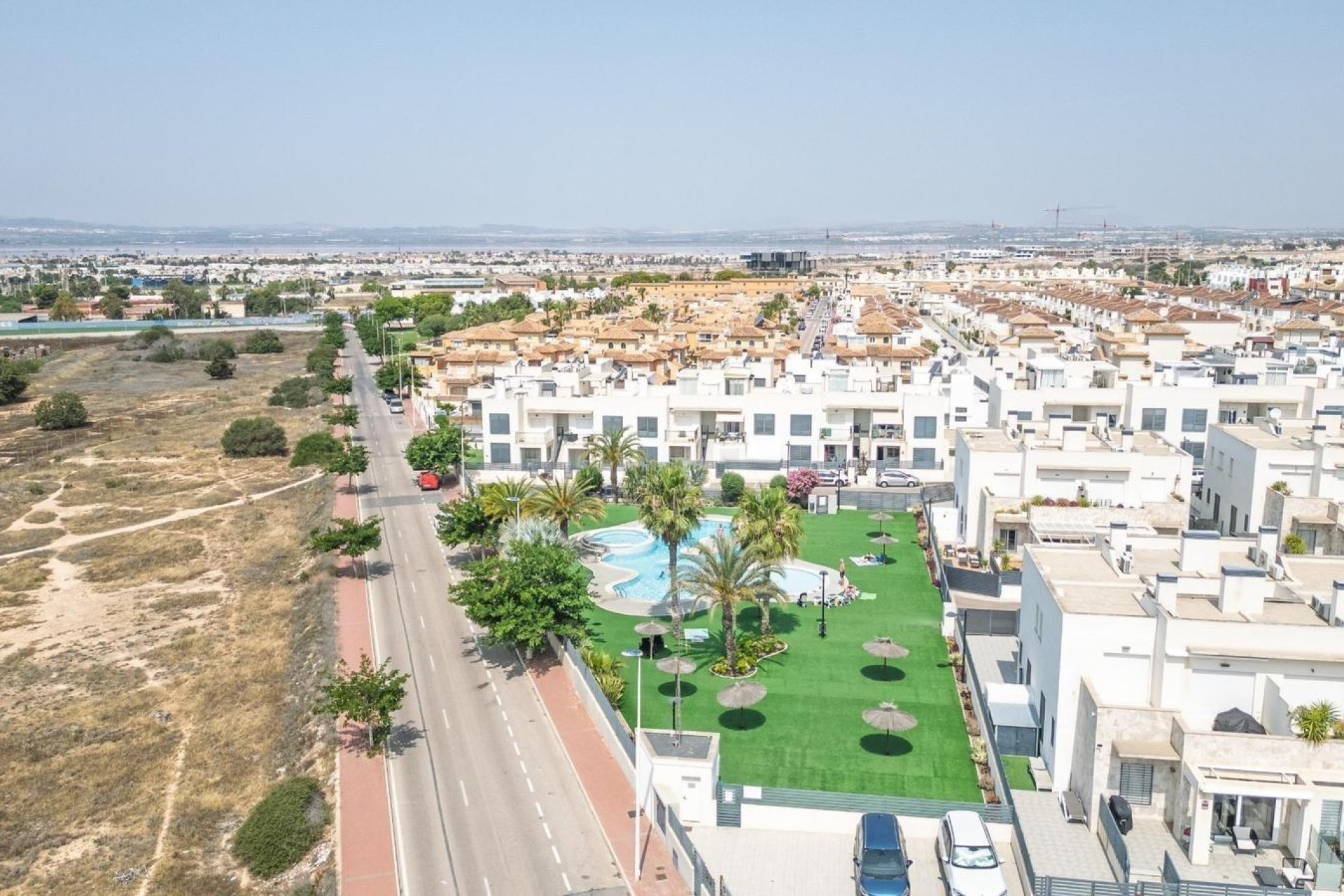 Segunda mano - Adosado -
Torrevieja - Aguas Nuevas