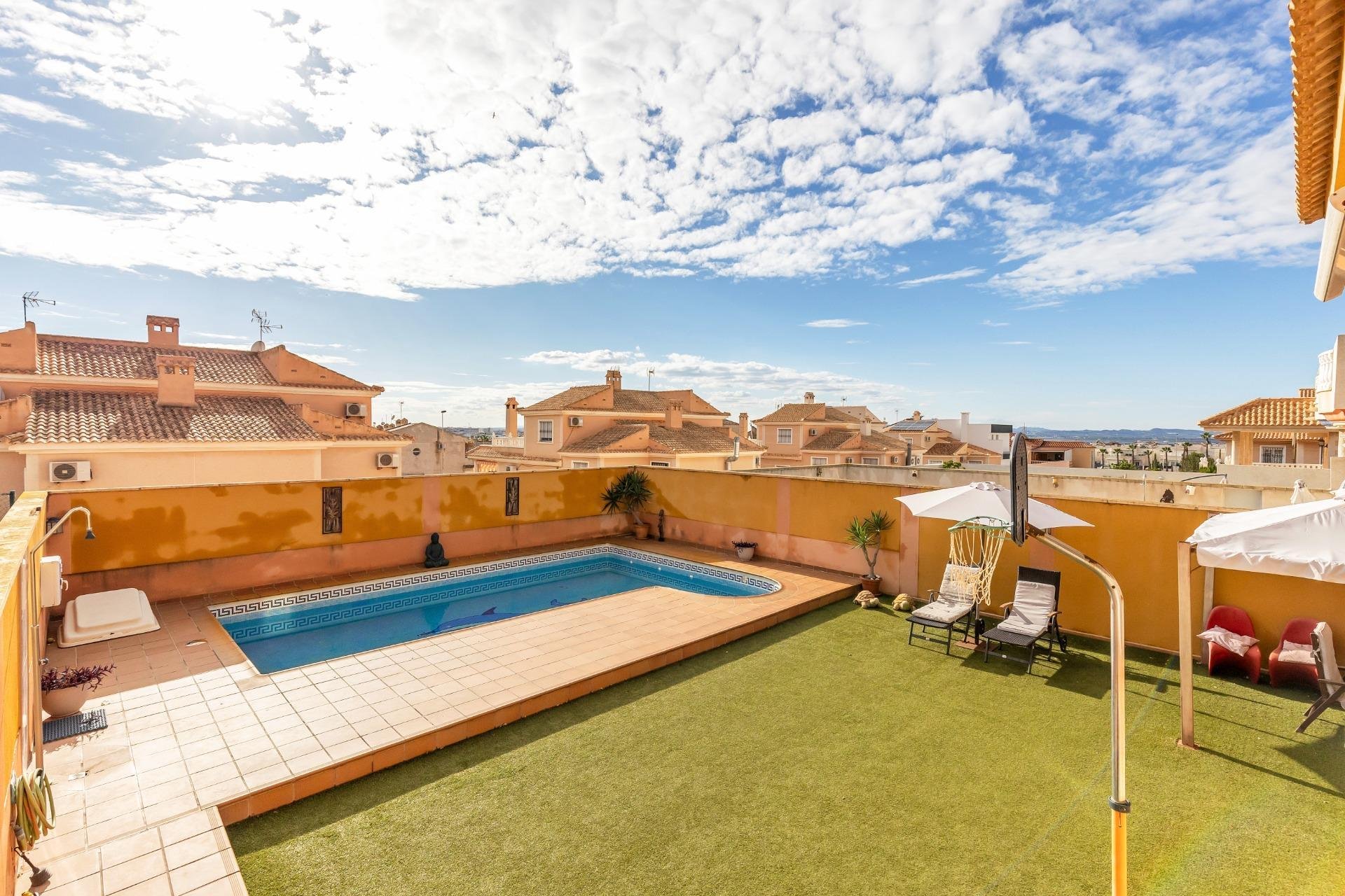Segunda mano - Adosado -
Torrevieja - Aguas Nuevas