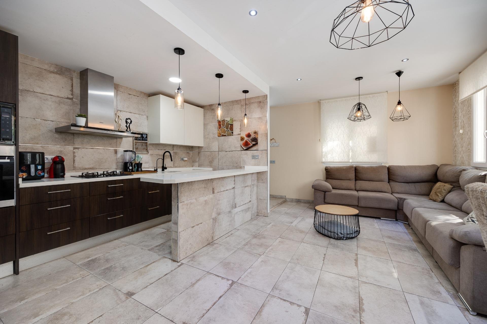 Segunda mano - Adosado -
Torrevieja - Centro