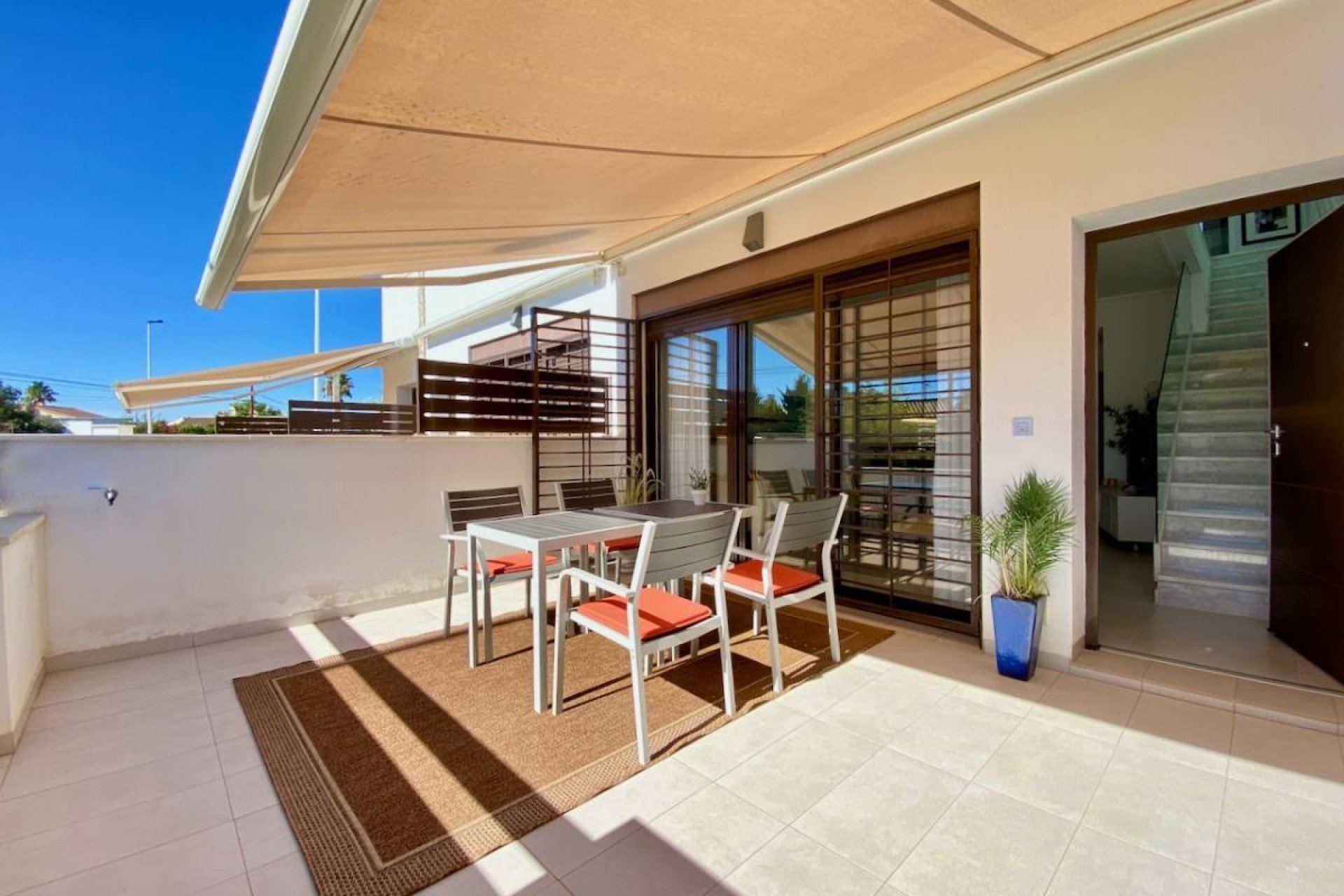 Segunda mano - Adosado -
Torrevieja - Centro