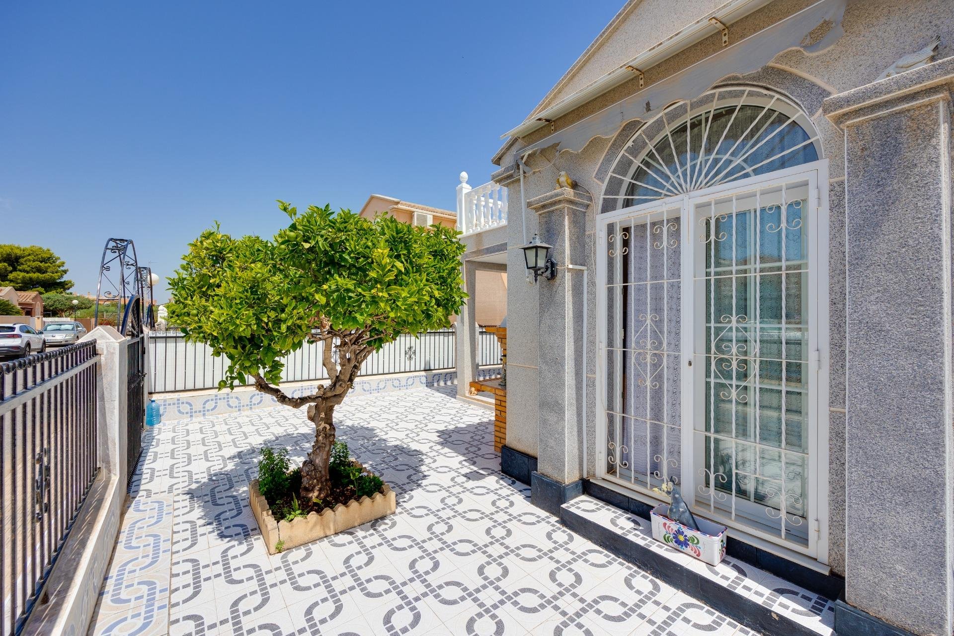 Segunda mano - Adosado -
Torrevieja - La Siesta - El Salado - Torreta