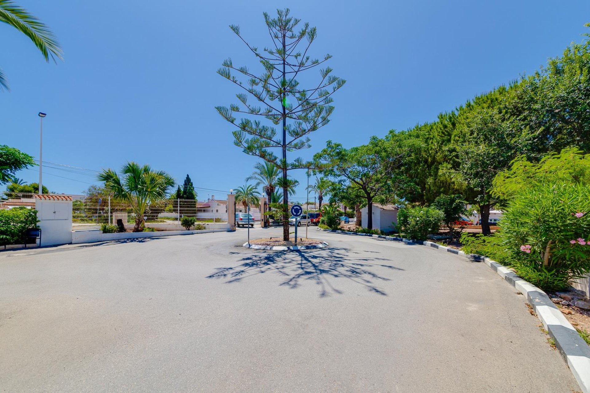 Segunda mano - Adosado -
Torrevieja - La Siesta - El Salado - Torreta