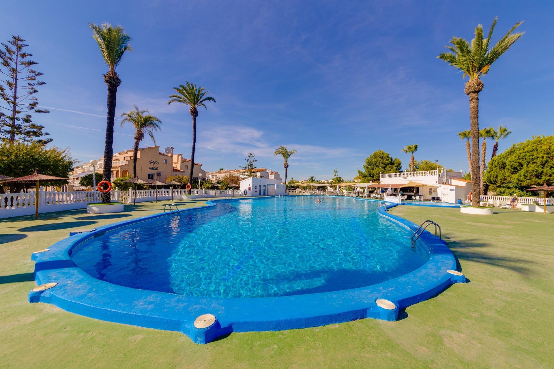 Segunda mano - Adosado -
Torrevieja - La Siesta - El Salado - Torreta