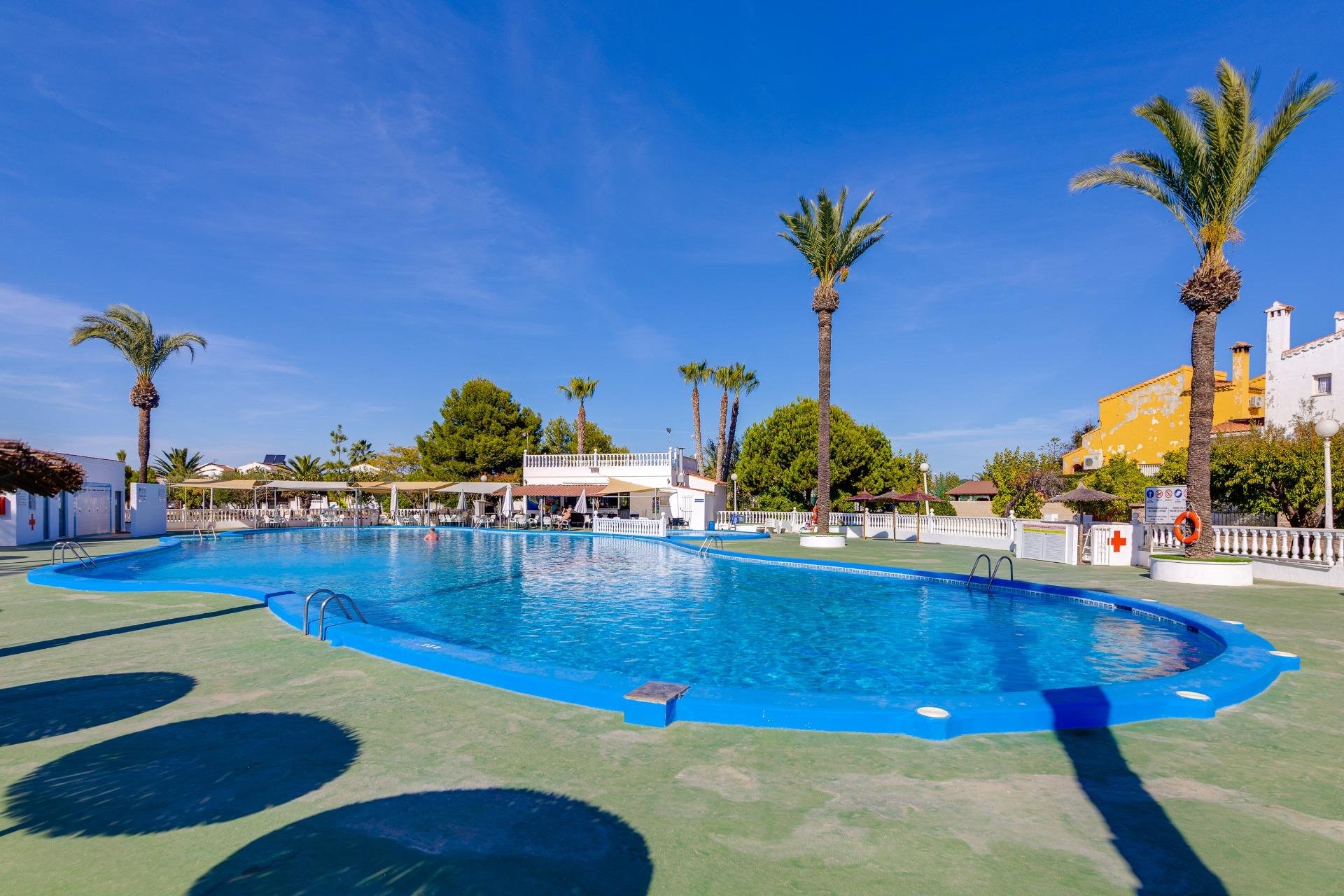 Segunda mano - Adosado -
Torrevieja - La Siesta - El Salado - Torreta