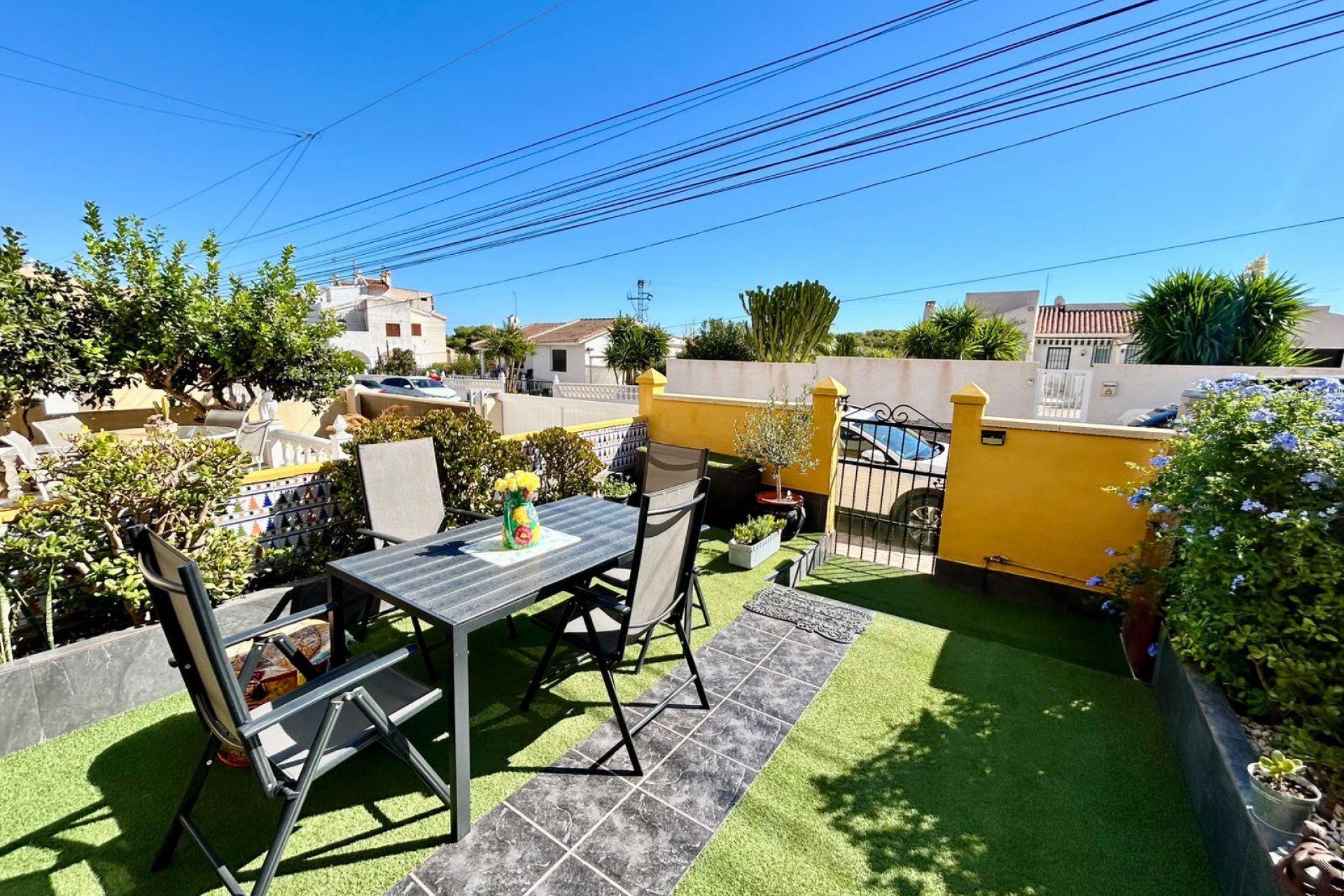 Segunda mano - Adosado -
Torrevieja - La siesta