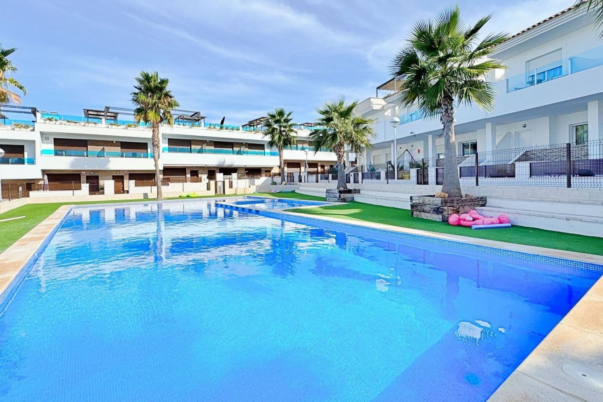 Segunda mano - Adosado -
Torrevieja - Los Balcones - Los Altos del Edén