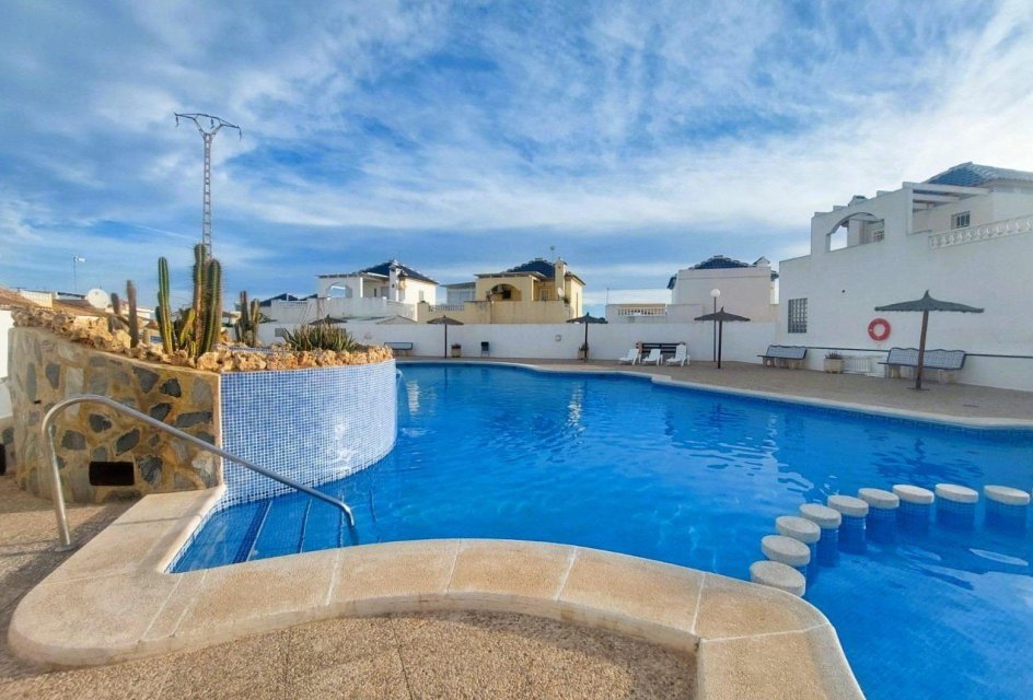 Segunda mano - Adosado -
Torrevieja - Los Balcones - Los Altos del Edén