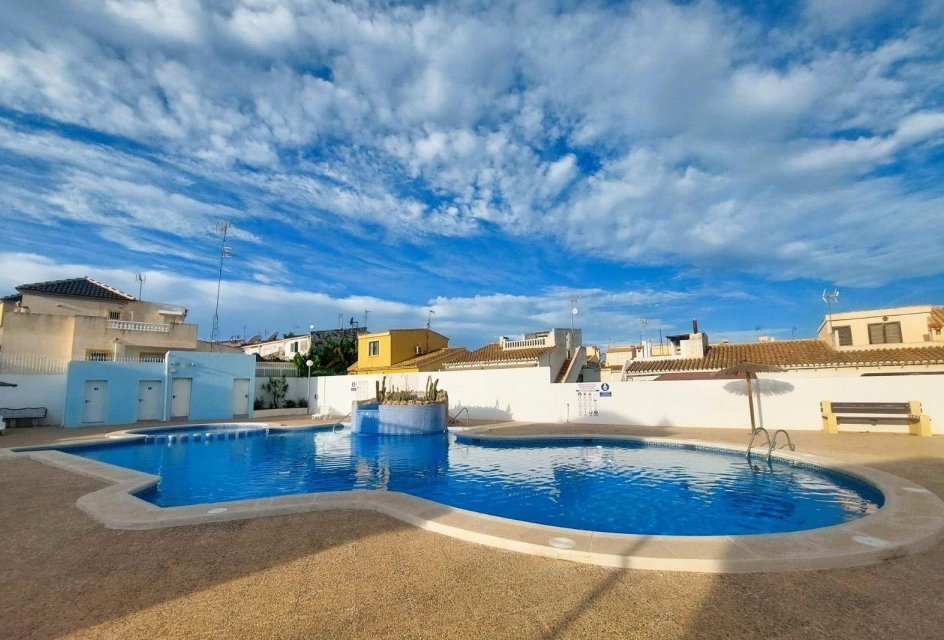 Segunda mano - Adosado -
Torrevieja - Los Balcones - Los Altos del Edén