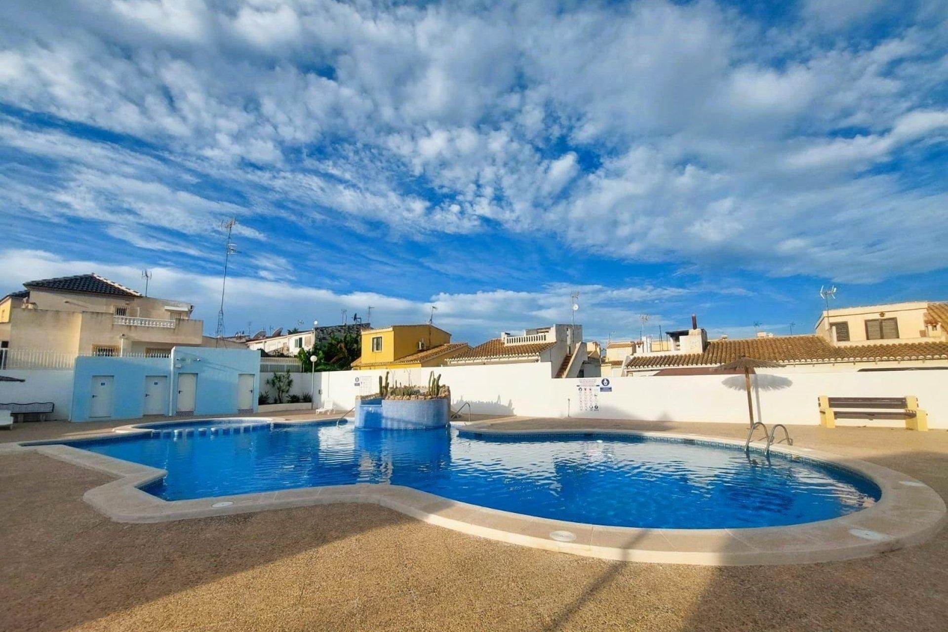 Segunda mano - Adosado -
Torrevieja - Los Balcones - Los Altos del Edén