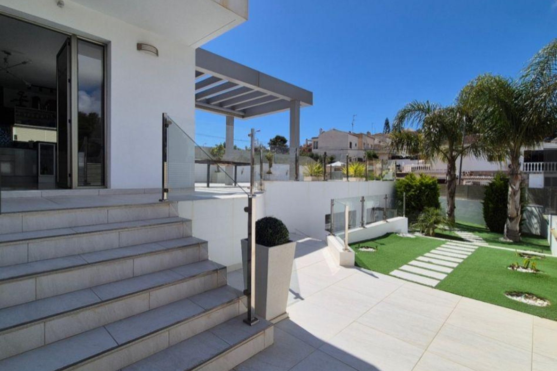 Segunda mano - Adosado -
Torrevieja - Los balcones