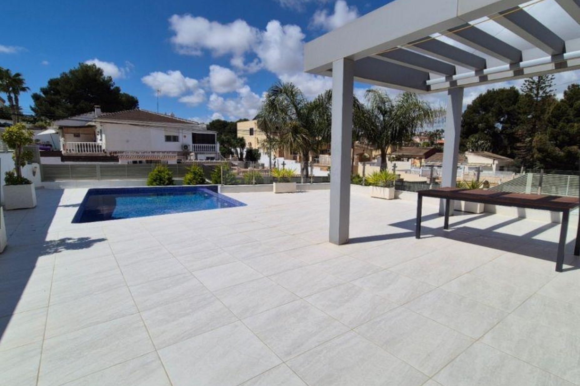 Segunda mano - Adosado -
Torrevieja - Los balcones