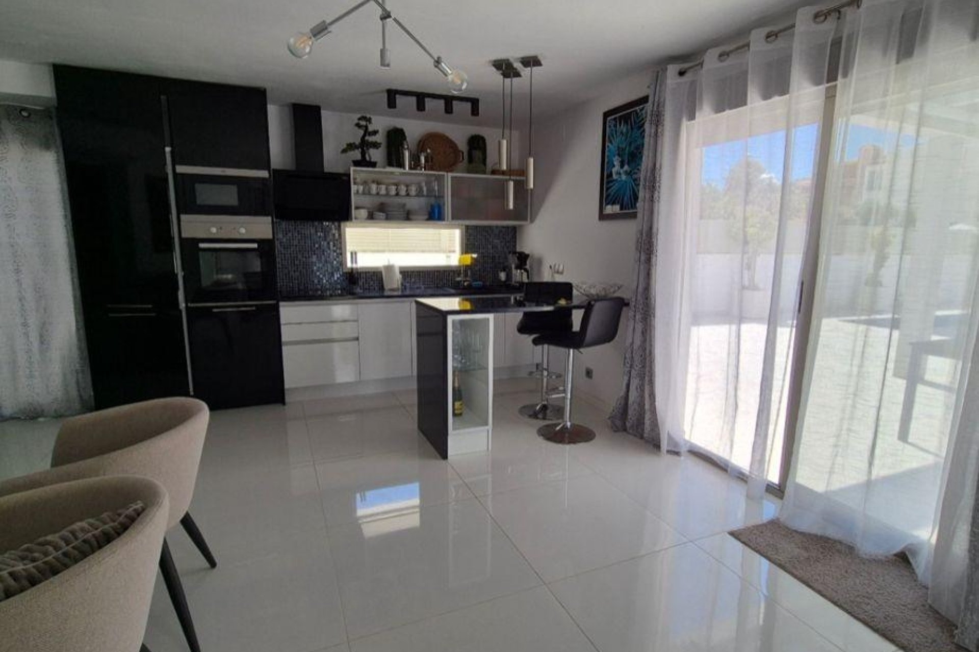 Segunda mano - Adosado -
Torrevieja - Los balcones