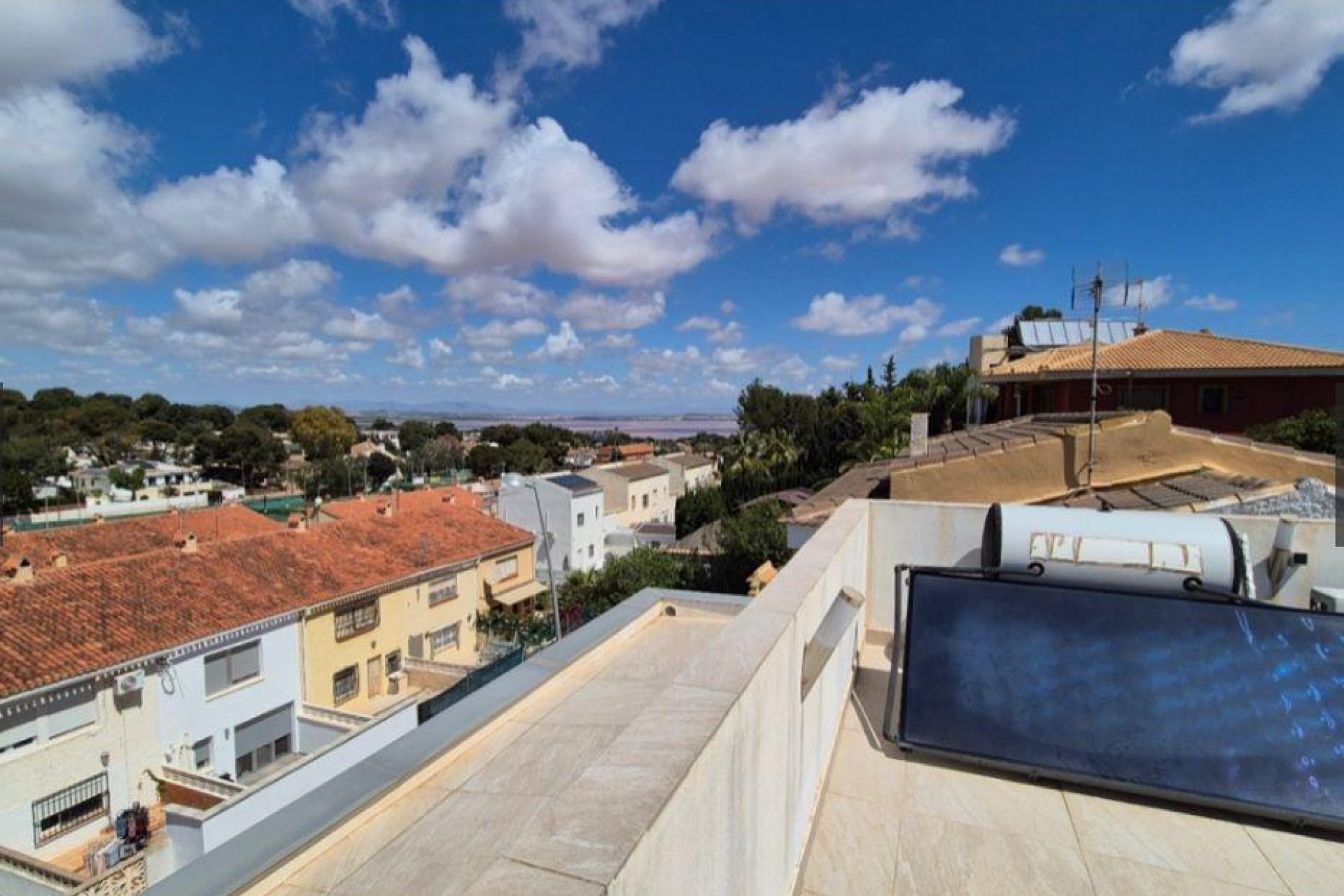 Segunda mano - Adosado -
Torrevieja - Los balcones