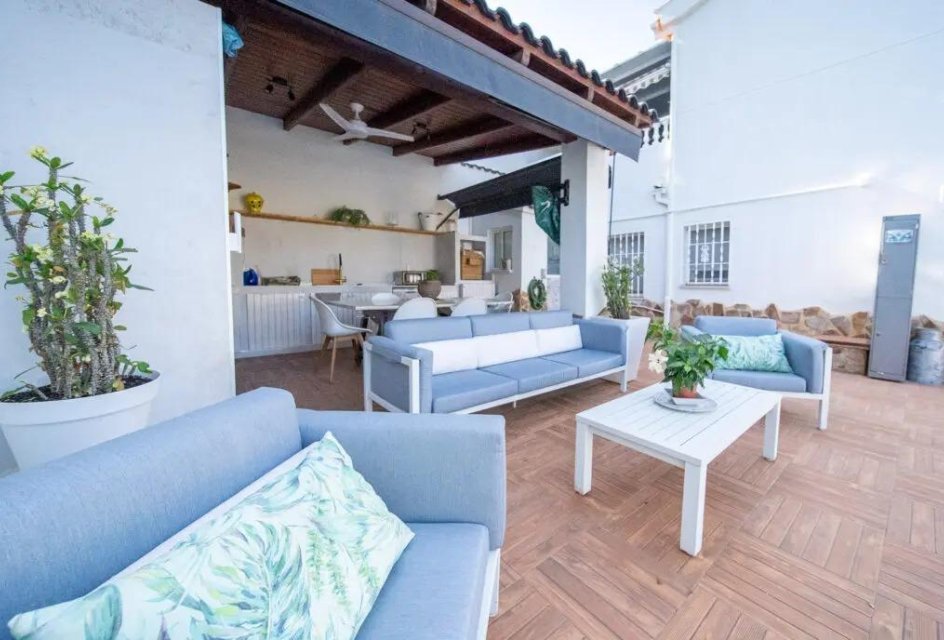 Segunda mano - Adosado -
Torrevieja - Los balcones