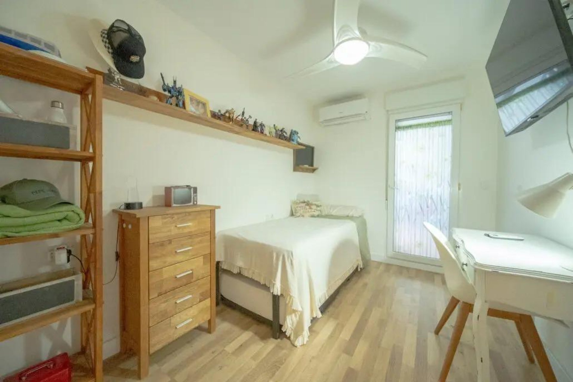 Segunda mano - Adosado -
Torrevieja - Los balcones