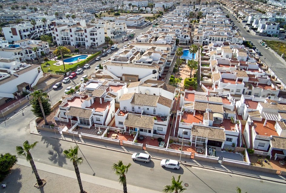 Segunda mano - Adosado -
Torrevieja - Punta prima