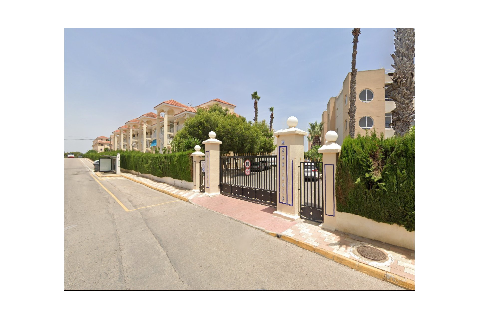 Segunda mano - Adosado -
Torrevieja - San Luis