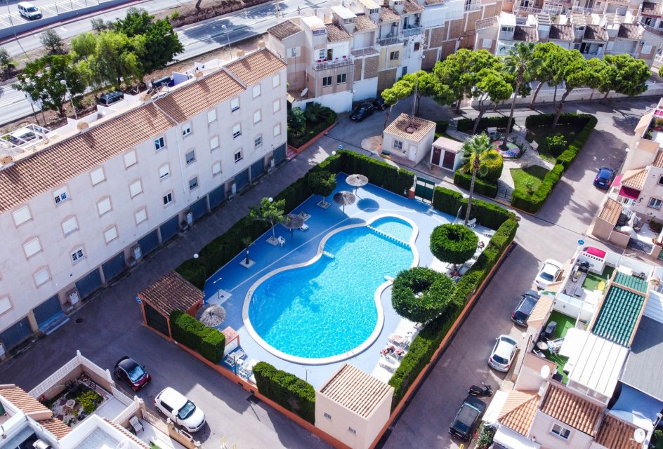 Segunda mano - Apartament -
Torrevieja - Los balcones