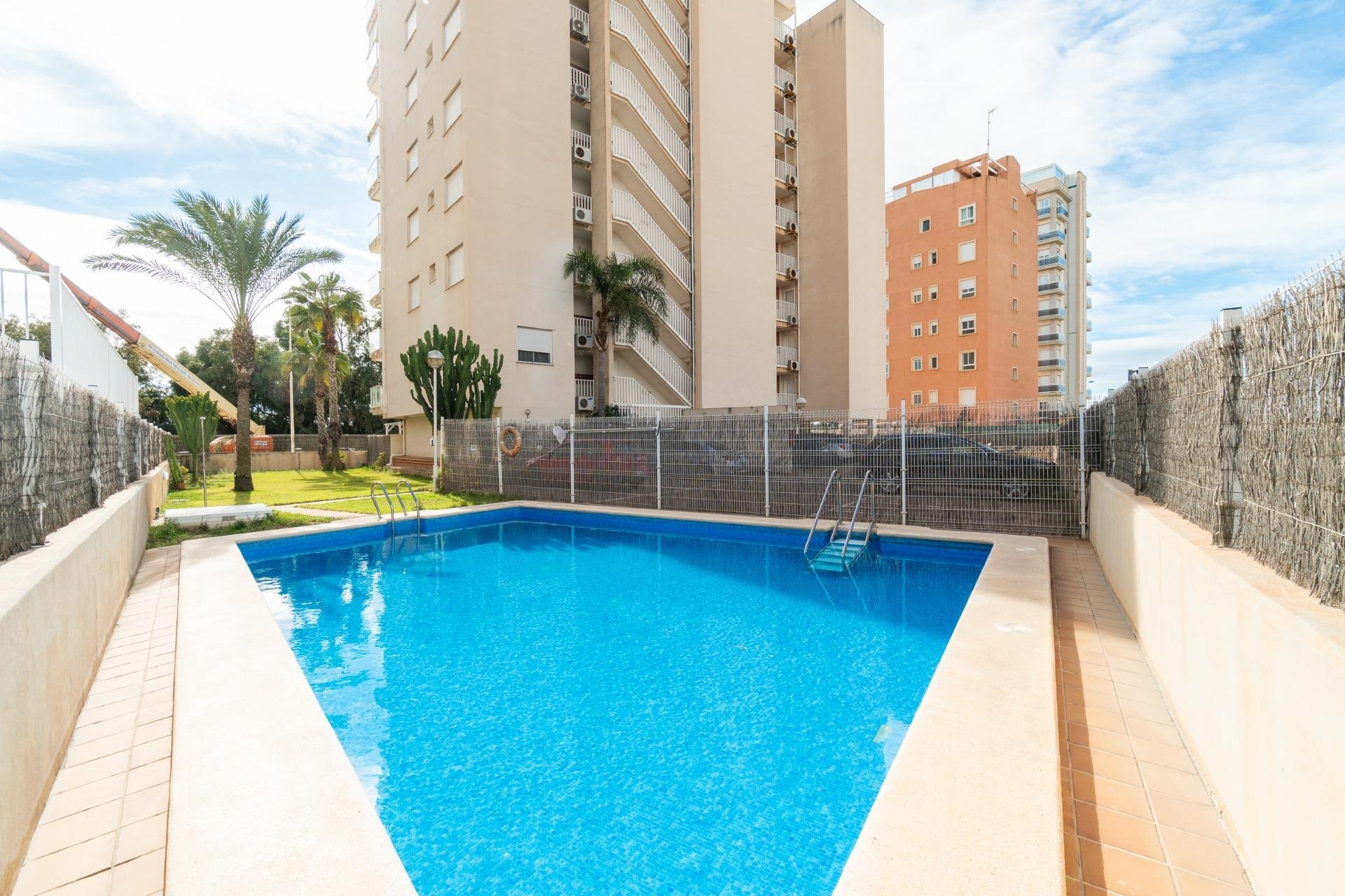 Segunda mano - Apartamento -
Guardamar del Segura - Puerto Deportivo